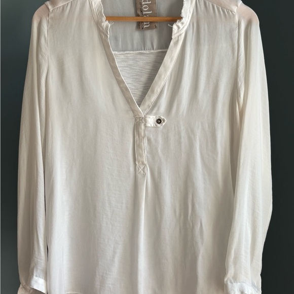 Dolan Cream Blouse - Picture 2 of 8